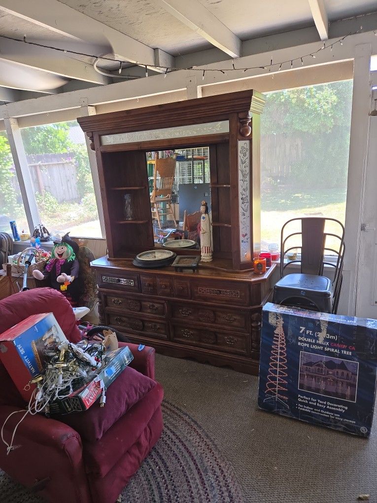 2 Piece Dresser With Mirror Set