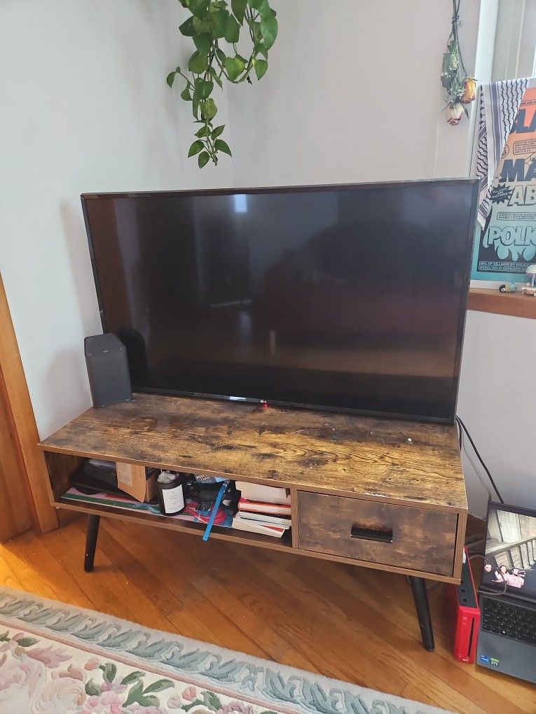 43" Smart TV