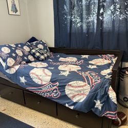 IKEA HEMNES Daybed frame with 3 drawers