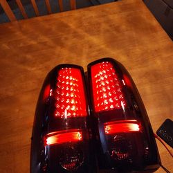 99-06 Chevrolet Silverado, sierra Taillights pair LED luces traceras para silverado y sierra