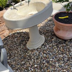 Vintage pedestal sink Free