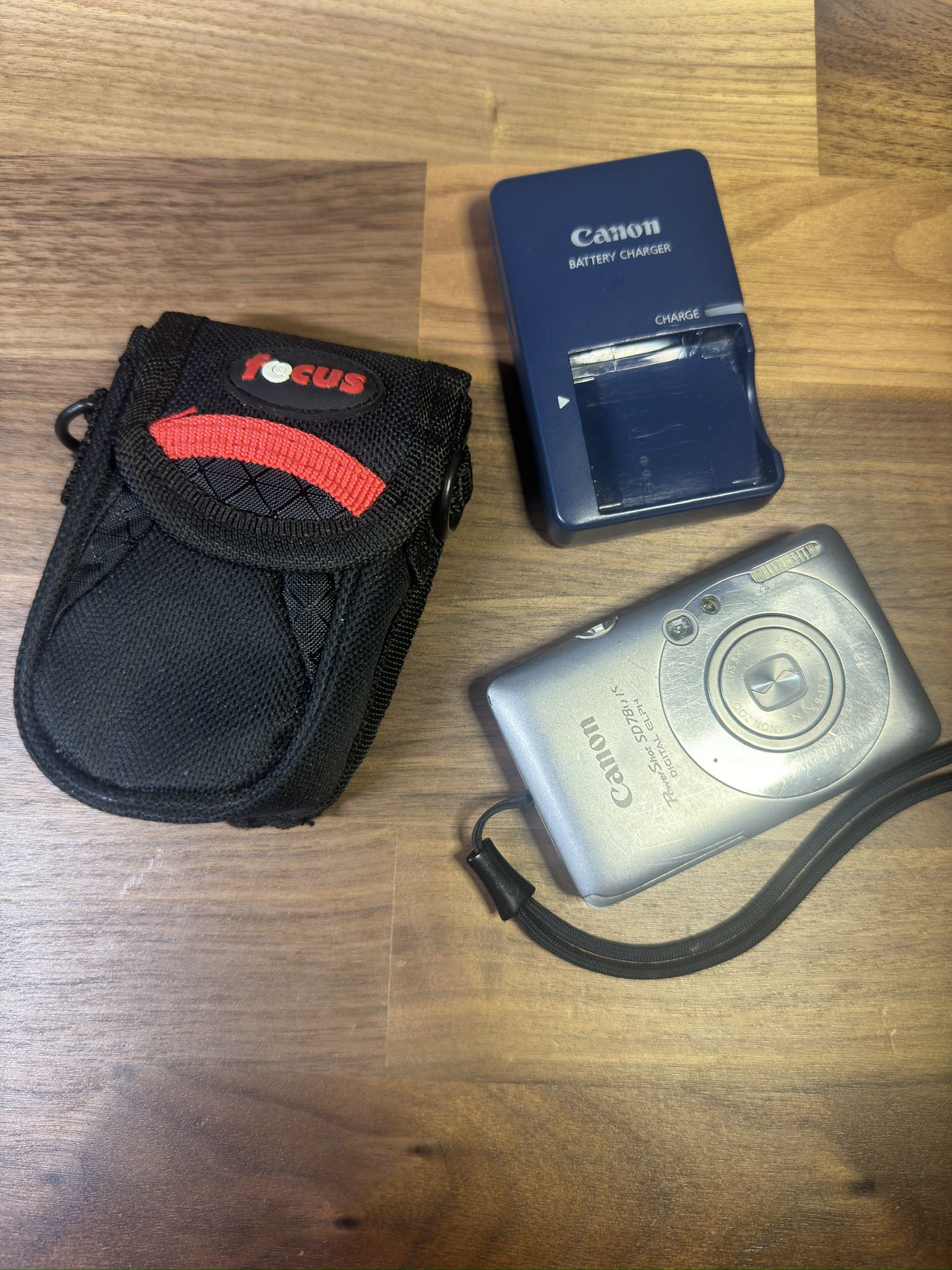 Canon PowerShot SD780 IS 12.1MP Digital ELPH Camera