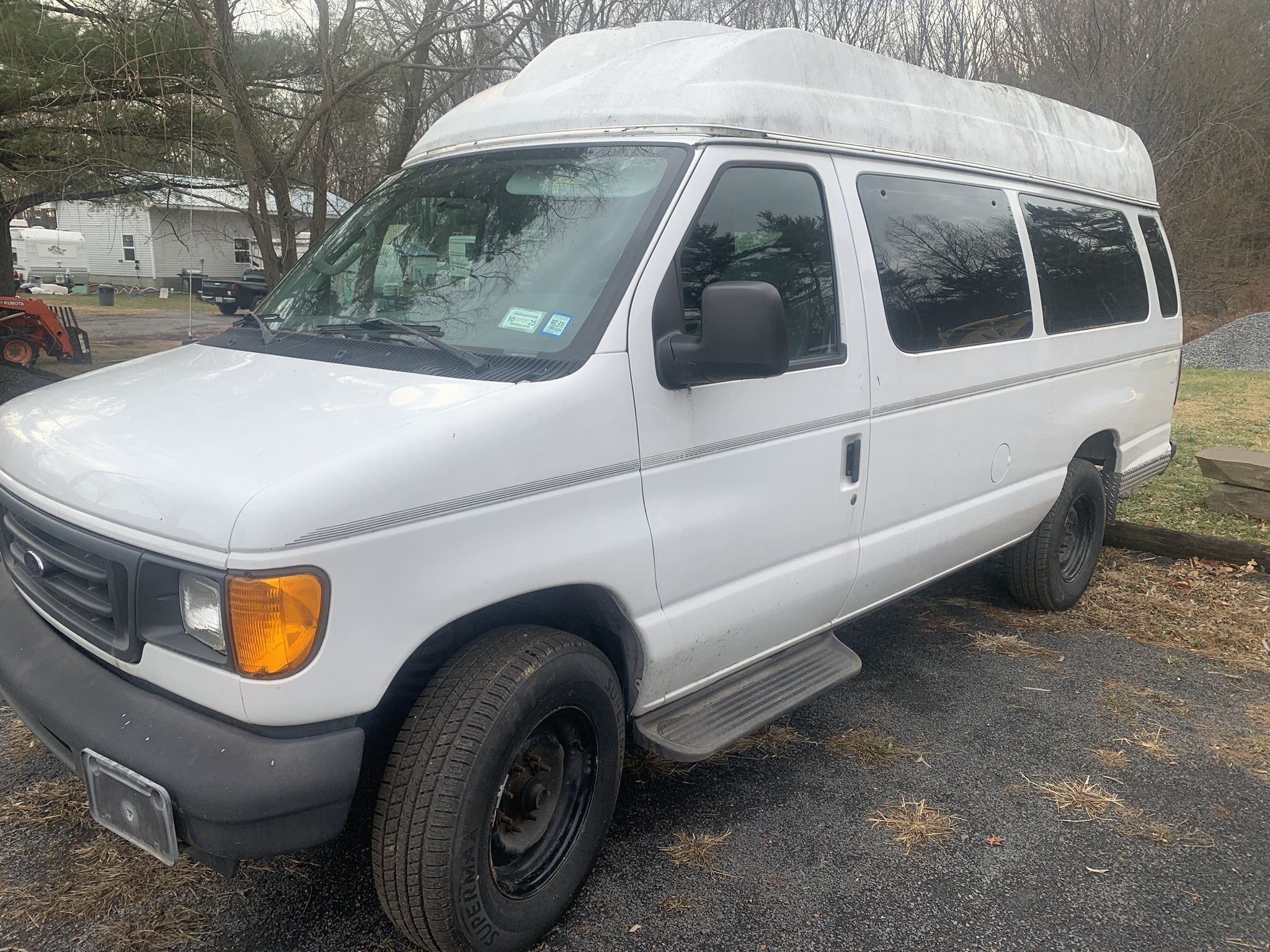 2005 Ford E-250