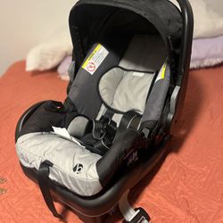 Baby Trend Infant Car Seat Plus Base
