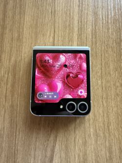 Unlocked Galaxy Z Flip 6