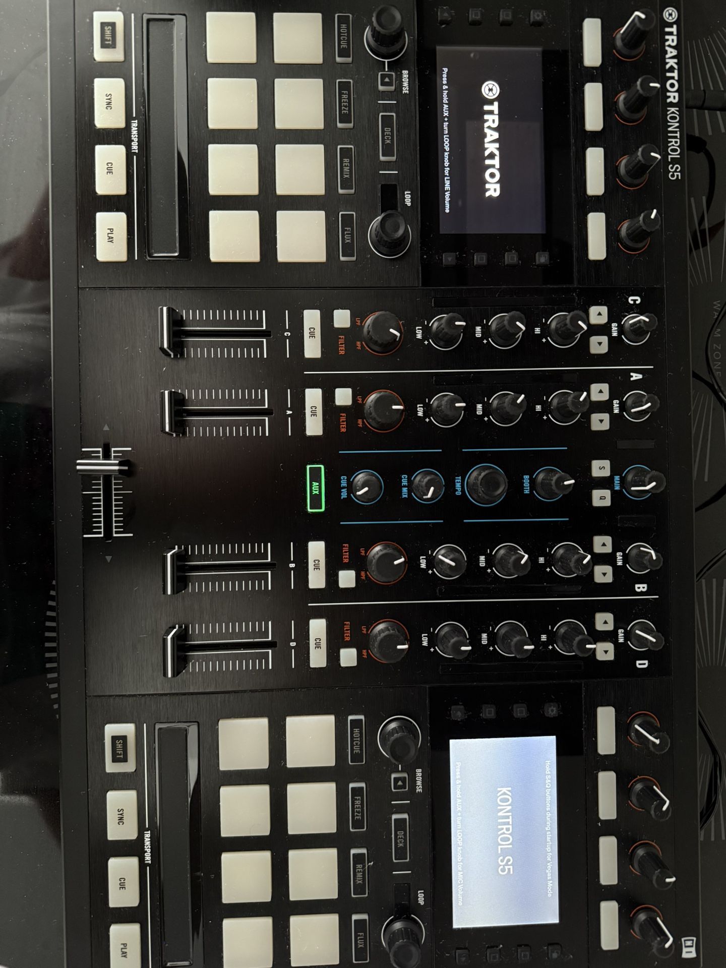 Dj Mixer Traktor Kontrol S5 + case