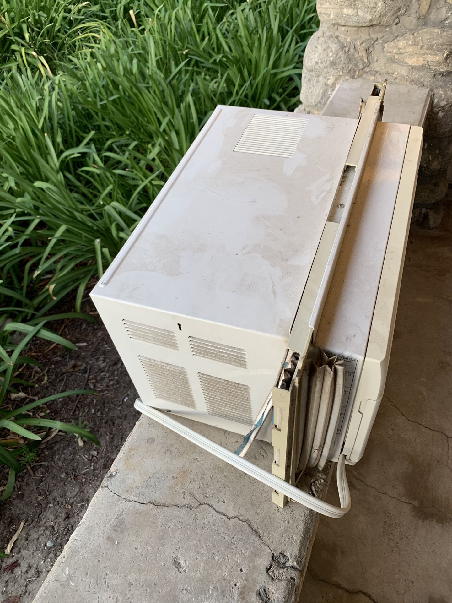 Ac wall unit