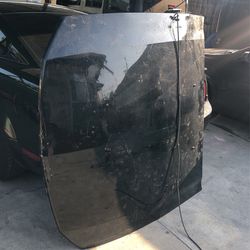 05-09 Ford Mustang Hood 