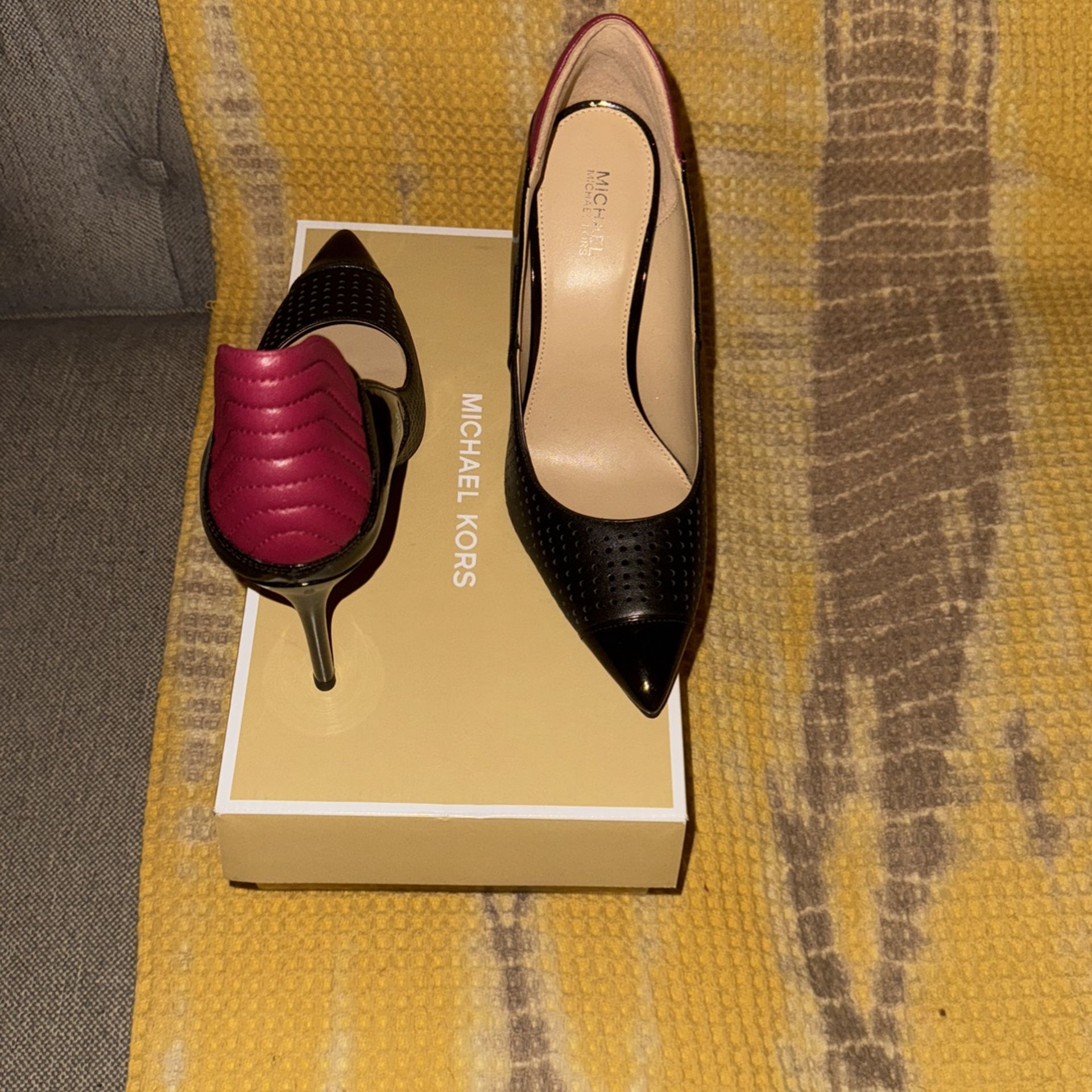 Michael Kors Black w/ Red Trim Pumps Size 7.5 , 4 inches