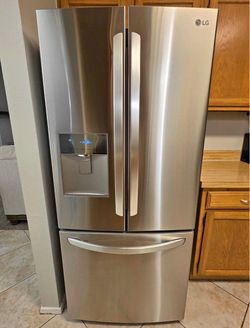 LG - 21.8 Cu. Ft. French Door Refrigerator with External Water Dispenser - Stainless Steel