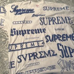 Supreme Logo T-shirt 
