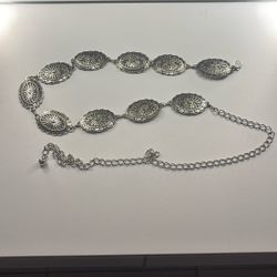 Carrie Classic Metal Western Concho Chain Belt In Silver