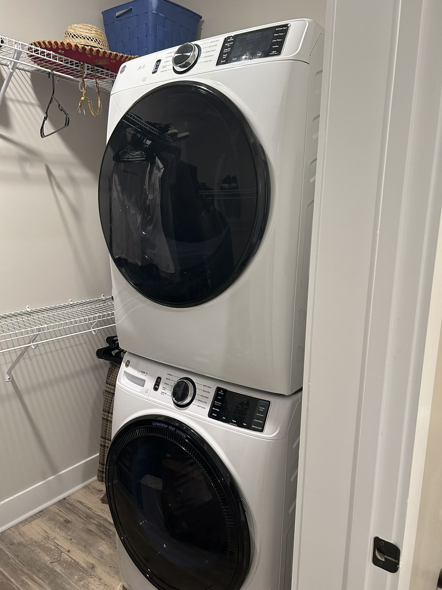 Stacked washer & Dryer