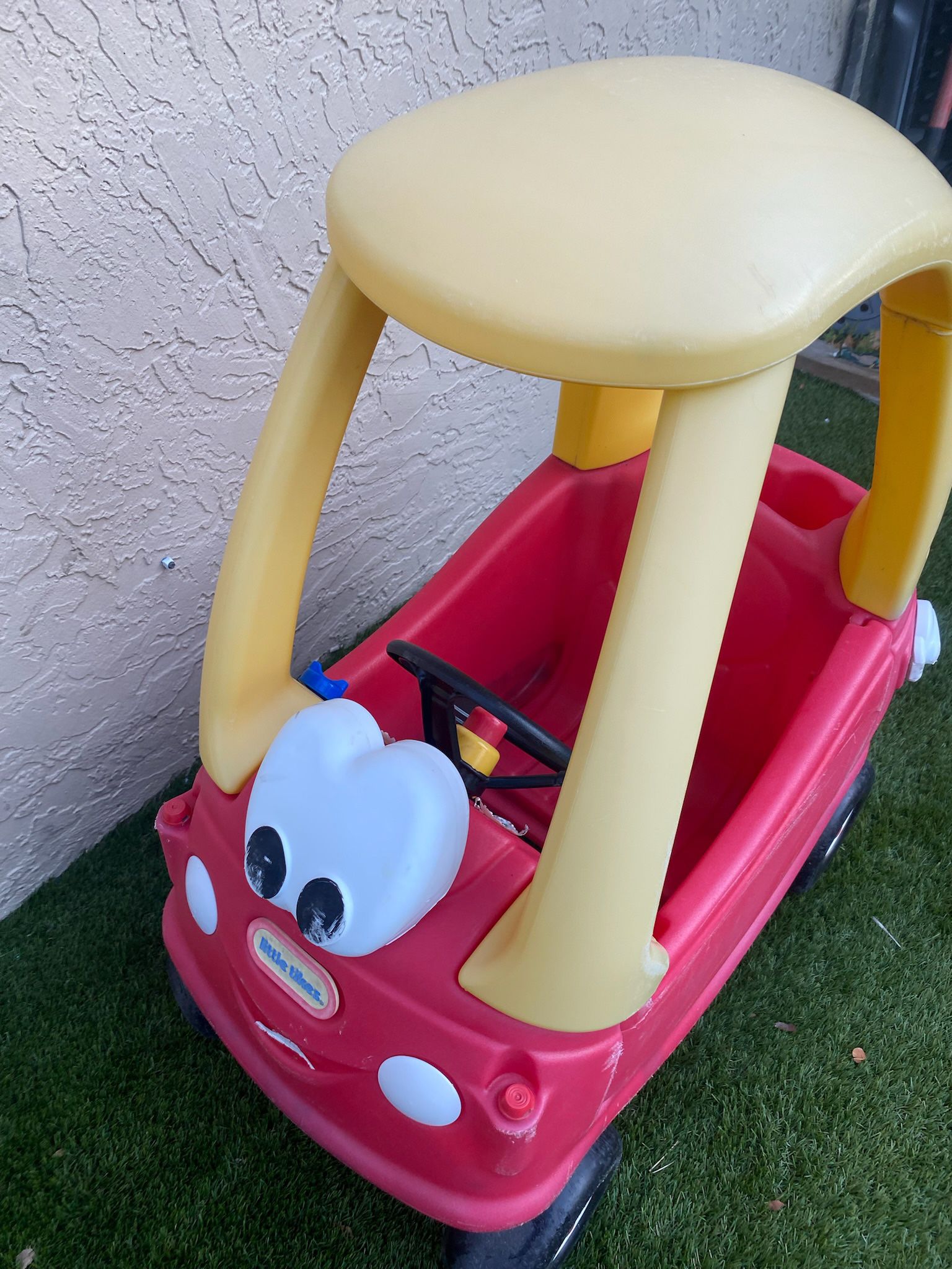 Little Tikes Cozy Coupe Toddler Ride On - Push Car - See My Other Items 😀
