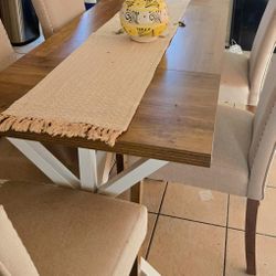 Dining Table & 6 Chairs