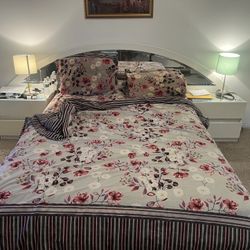 Queen Size Bed Set  Two nightstandd