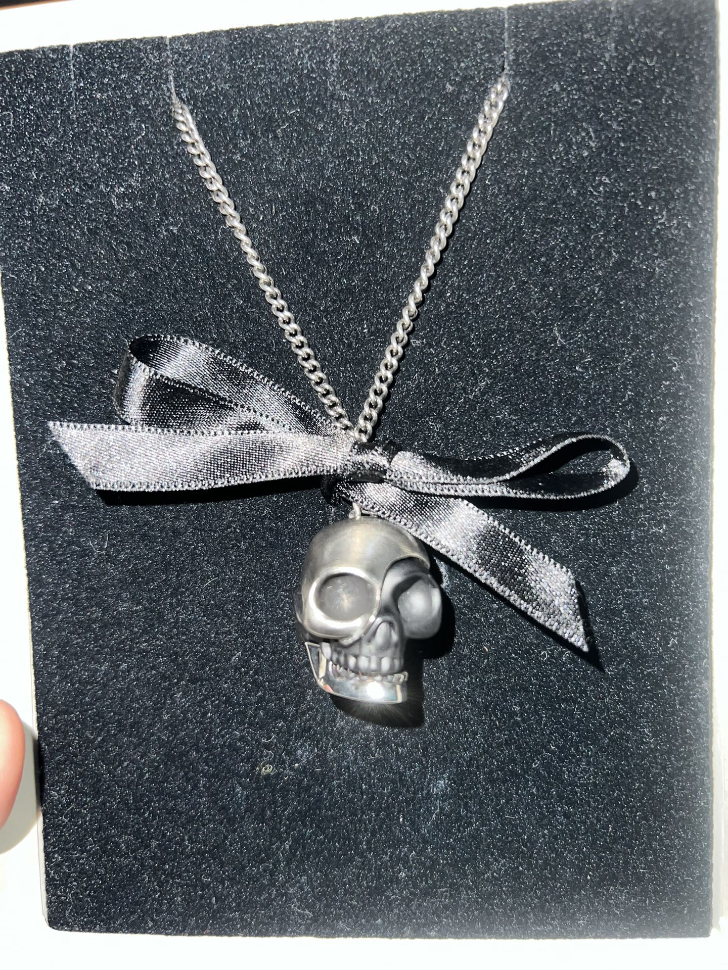 ALEXANDER MCQUEEN★素敵！DIVIDED SKULL Pendant NECKLACE Alexander McQueen - Divided Skull Pendant Necklace | HBX