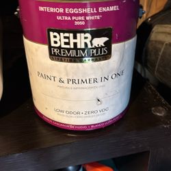BEHR PREMIUM PLUS PAINT AND PRIMER IN ONE INTERIOR EGGSHELL ENAMEL