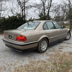 2000 BMW 740iL