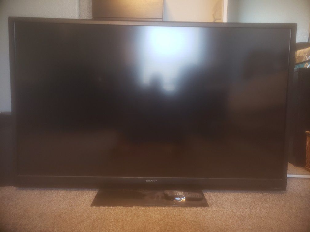 Sharp 60 inch screen tv