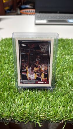 1992 TOPPS MICHAEL JORDAN # 141 NBA CARD