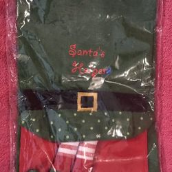 Christmas Santa’s Helper Elf Set Of 2 Kitchen Towels NEW In Package!