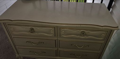 Vintage dresser and matching mirror