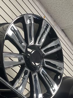 •• CHEVY TAHOE, SUBURBAN, SILVERADO & GMC SIERRA • 24x10 (6x139.7) °° Stop letting your full-size truck or SUV roll around on tiny factory rims that g