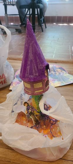 Rapunzel piñata. Center piece. Birthday