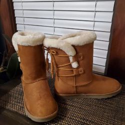 Fur Lined Comphy Boots