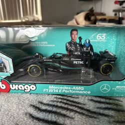 Bburago Mercedes AMG Petronas F1 W14 George Russell 63 Model Car 
