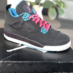 Jordan 4 Retro Black Vivid Pink Dynamic Blue (GS) size 6y