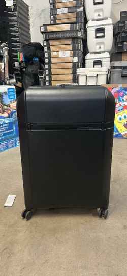 Travelers choice official luggage sponsor,30 inch