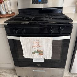 Whirlpool Stove & Dishwasher 