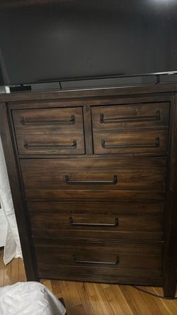 Solid wood chest