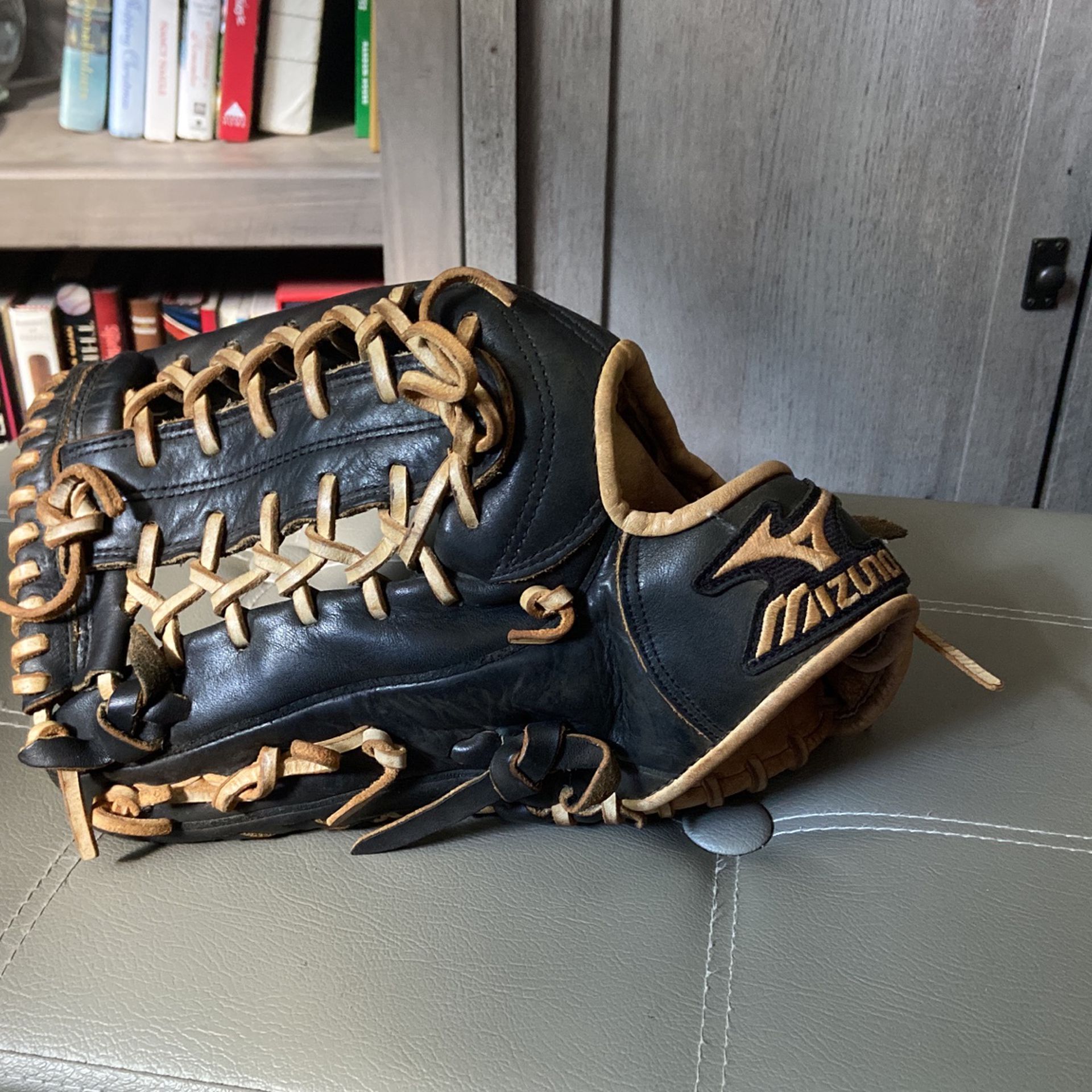 Mizuno MVP Prime 12.75” LHT Baseball Glove