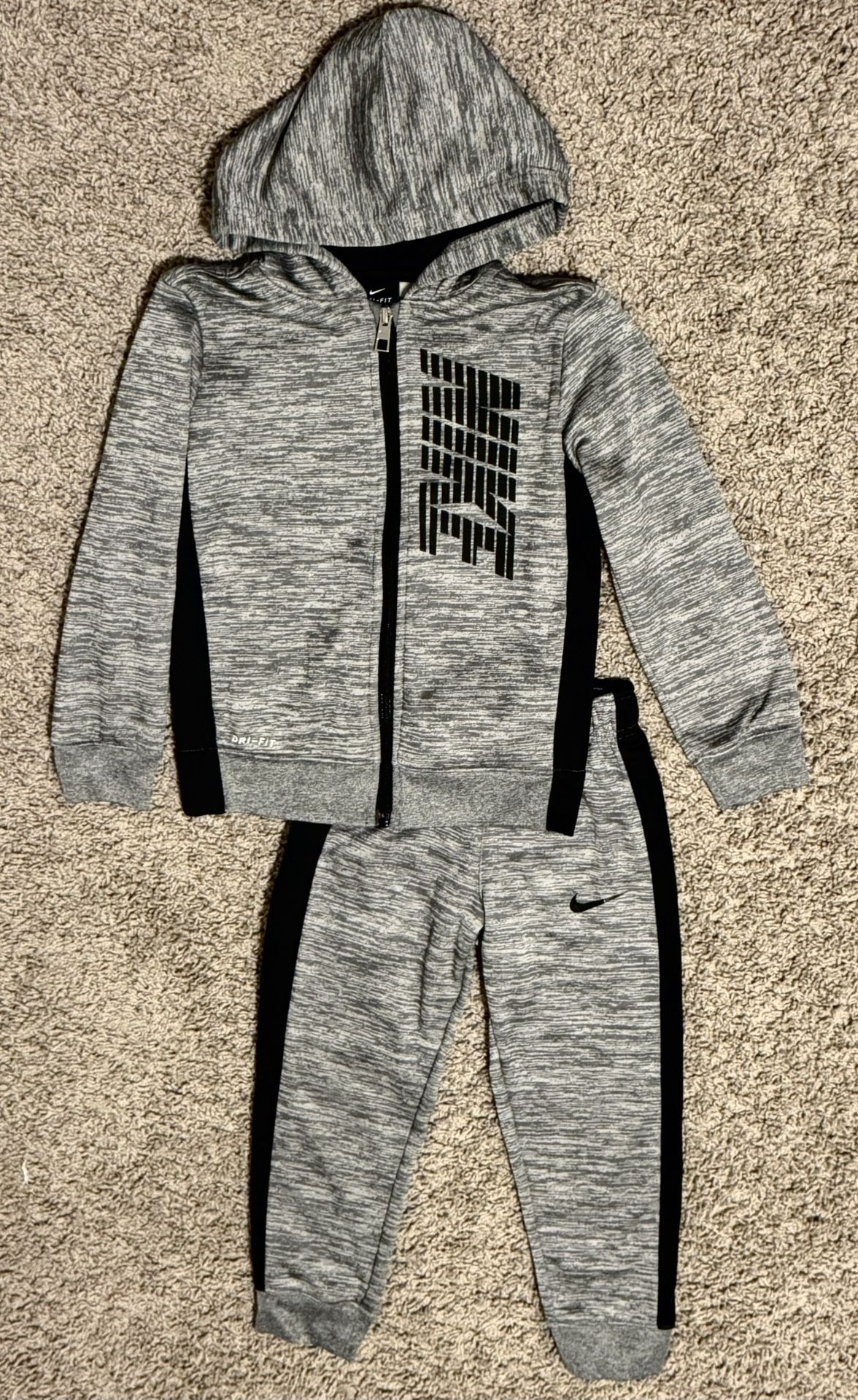 Boys 5T Nike Hoodie/Pants Set