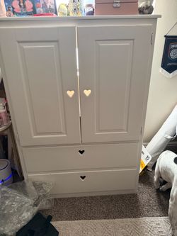 Kids dresser