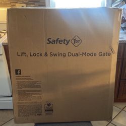 Safety 1st Lift Lock & Swing Dual Mode Gate 