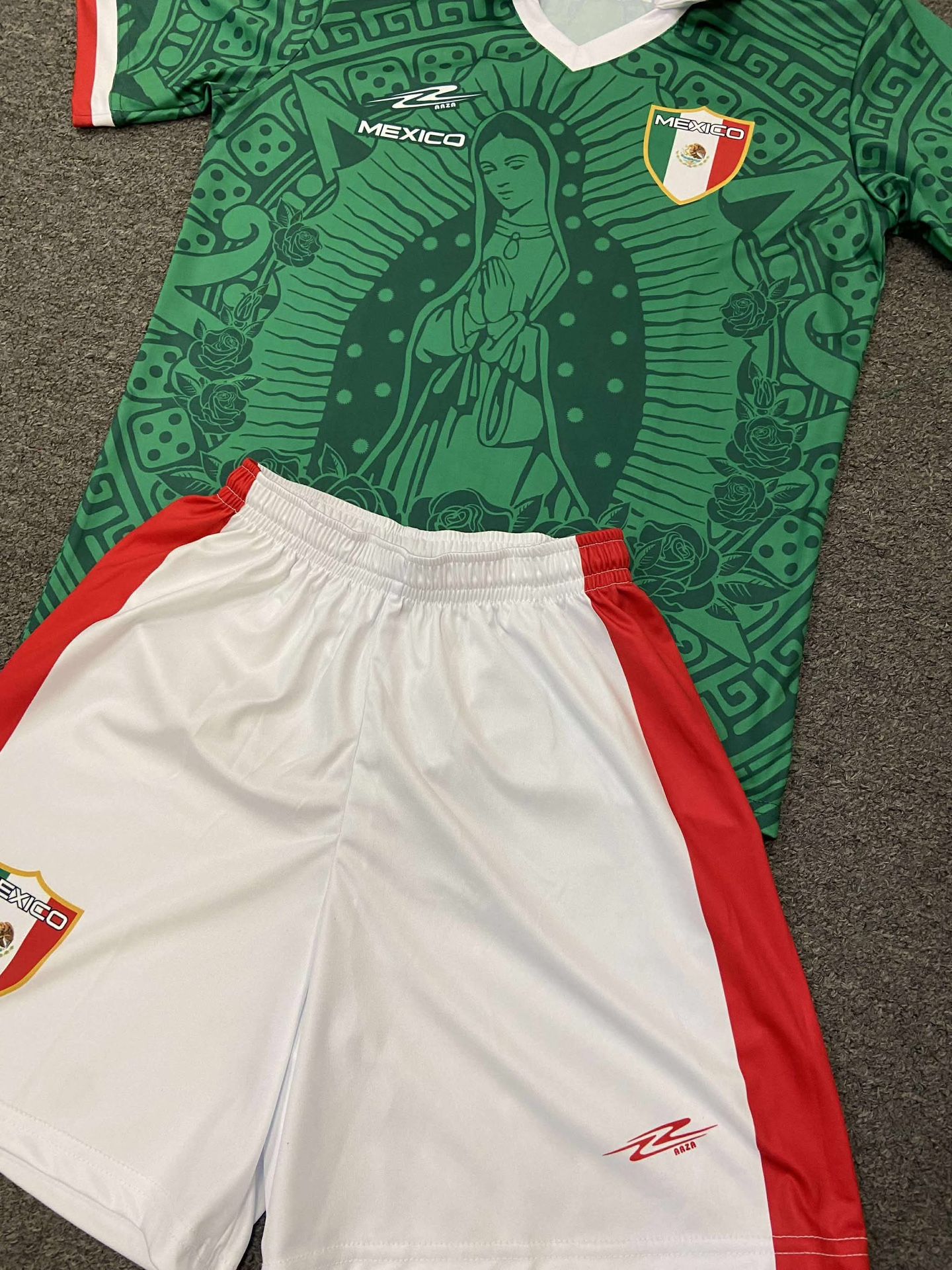 Nuevos Y Elegantes Uniformes Arza