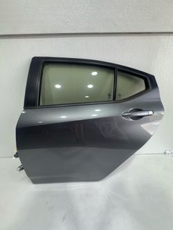 (1055) 20-25 Nissan Versa Left Rear Door 2020 2021 2022 2023 2024 2025