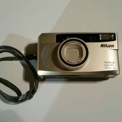 Nikon One Touch Zoom 35mm Camera