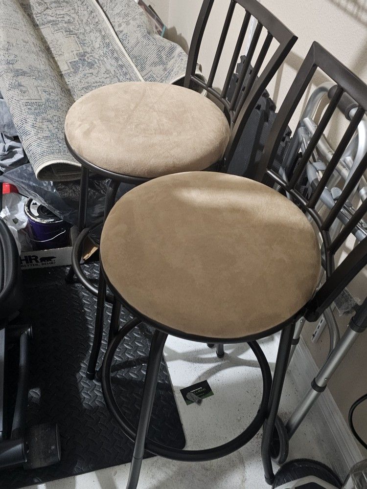 2 Bar Stools