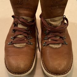 Boots, Light Brown Danner Men's Vertigo 917, Men’s Size 9