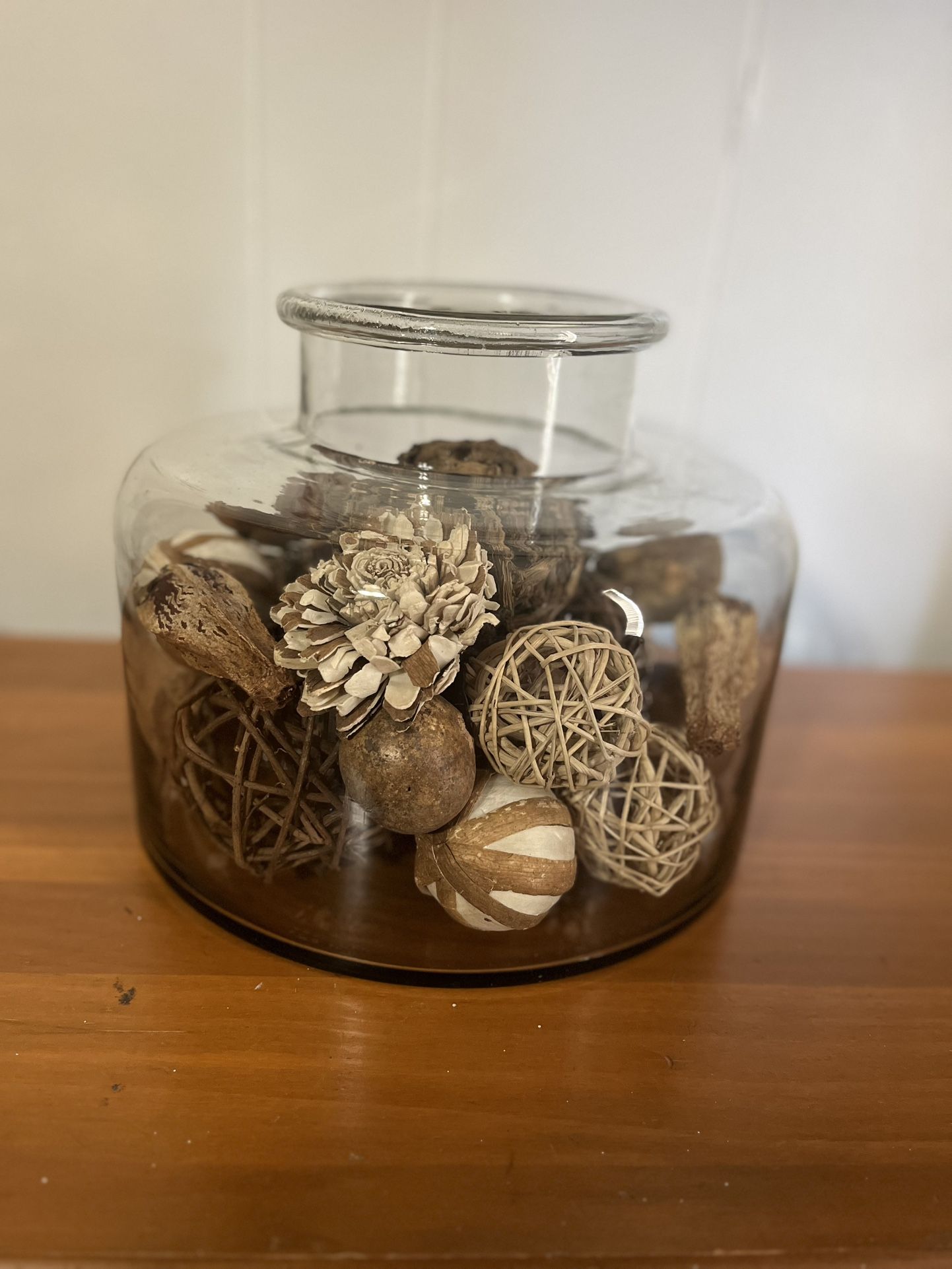 Clear Glass Vase. Decorative Centerpiece.