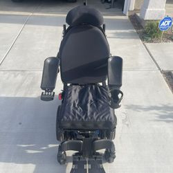 Quantum Edge Power Wheelchair With  Power Supply