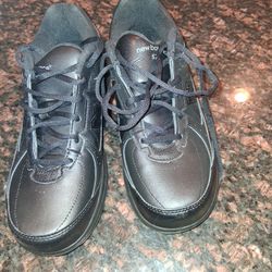 New Balance Size 10.5 Walking Shoes For Women 