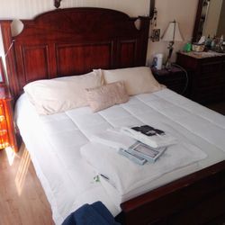 WOODEN BEDFRAME (6 Items)