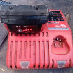 Milwaukee M18/12 Dual Charger 