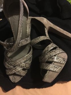Tory burch Beautiful shoes size 9 like new
